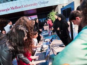 ويضم البرنامج أيضاً سلسلة من ورش العمل حول كيفية النجاح في الحياة الجامعية، من خلال تعلم كيفية تحديد الأهداف الواقعية، وإدارة الوقت بفعالية، ومواجهة التحديات التي يمكن أن يواجهها المشاركون خلال دراستهم الجامعية.
