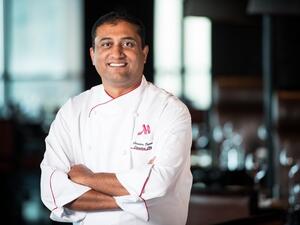 شاندرا سوامي رئيس الطهاة في فندق كورت يارد باي ماريوت أبوظبي