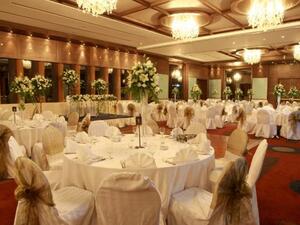 قاعة النبطيين، فندق كراون بلازا عمان