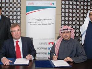 دائرة التنمية الاقتصادية مع حكومة جزيرة مان خلال توقيع الاتفاقية