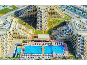 منتجع ريكسوس باب البحر