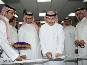 جميل الملحم، رئيس الاتصالات السعودية أثناء افتتاحه التوسعة الجديدة لمراكز القنوات الإلكترونية