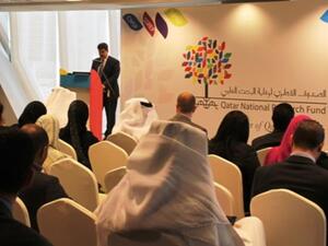 الدكتور عبد الستار الطائي، المدير التنفيذي للصندوق القطري لرعاية البحث العلمي خلال إطلاق التطبيق الجديد للأجهزة الذكية