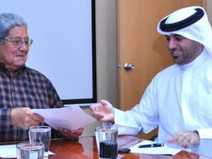 الدكتور محمد عمر حفني رئيس جامعة دبي والسيد طارق النجار مدير تطوير الأعمال بمبادرة انتربرنيرز اوف ارابيا 
