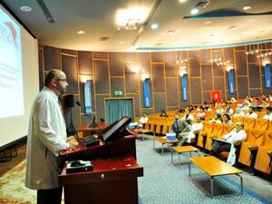 Speaking at the event, Yousef Maslamani, Chairman of the Organ Transplant Committee at HMC, emphasized the importance of communication and teamwork in the organ donation and transplantation process