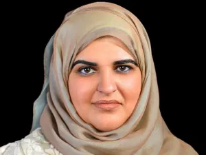 إيمان العوضي، المدير التنفيذي لاتصالات المجموعة