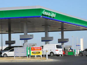 تشهد دولة الإمارات حالياً أزمة حادة في نقص البنزين