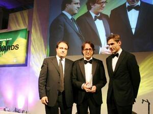 Ziad Yazbeck, Senior VP Sales & Marketing of Glass LLC with winners 