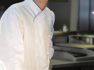 الشيف التنفيذي في فندق  الريتز-كارلتون رون بيتروسكا 