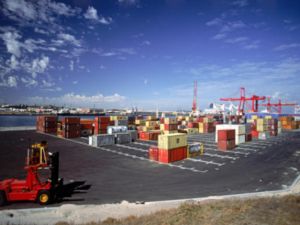 تنفي سوريا أن يكون السبب وراء تراجع صادراتها هو الأزمة التي تمر بها، وتضع اللوم على الأزمة في الدول العربية "الأخرى"