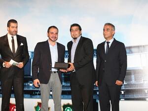 خلال التكريم