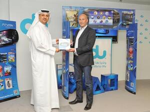 روبرت فيسر المدير العام لـ Sony Computer Entertainment في الشرق الأوسط، وإفريقيا، وتركيا، والهند مع فريد فريدوني، الرئيس التنفيذي للشؤون التجارية في دو