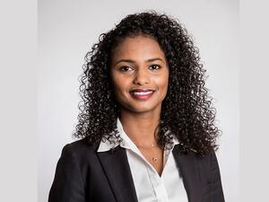 فاطمة المهيري