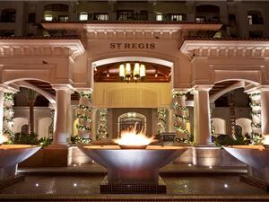Allow yourself the luxury of an unforgettable festive season at The St. Regis Saadiyat Island Resort, Abu Dhabi.