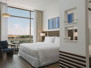 يتألف فندق فور بوينتس باي شيراتون من 172 غرفة للمسافر العصري