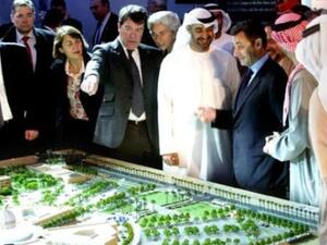 يذكر أنه تم إنجاز مشروع جامعة باريس السوربون أبوظبي في شهر أغسطس 2010 على جزيرة الريم، ويتضمن الحرم الجامعي حوالي 93,000 متر مربع من المنشآت التعليمية والترفيهية الرفيعة المستوى
