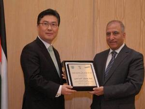 خلال الافتتاح