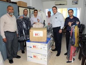 خلال حملة للتبرع بالثياب