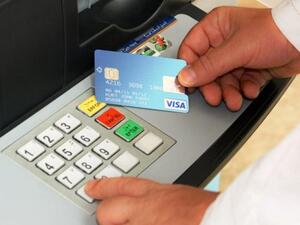 يأتي الإعلان عن تحول دبي لمدينة ذكية مع ترقب ما ستعلن عن كثير من المؤسسات والهيئات الحكومية من مبادرات ومشاريع تقنية، خلال أسبوع «جايتكس» 2013، الذي ينطلق اليوم ويستمر حتى 24 أكتوبر (تشرين الأول) الحالي