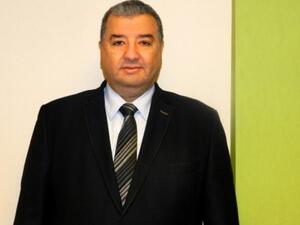 عادل عرفان، المدير العام