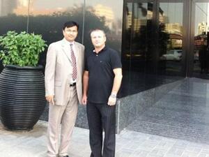 Iftikhar Hamdani, General Manager of Ramada Ajman Hotel receiving Daniel Esvandi, Senior Product Manager of JT Touristik