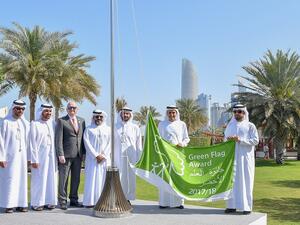Abu Dhabi City Municipality has achieved a fresh privilege of hoisting the Green Flag at the Corniche Beach Park.