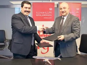 خلال التوقيع