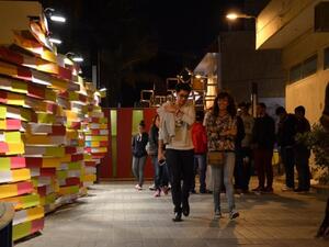 يعد مهرجان العش بمثابة سوق للفن يقام في الهواء الطلق بشكل سنوي