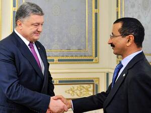 DP World Group Chairman and CEO Sultan Ahmed Bin Sulayem with President Petro Poroshenko during their meeting in Ukraine recently