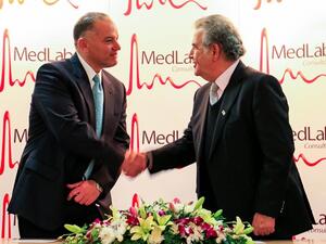 خلال الحدث