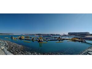 من المتوقع أن تستقطب الحديقة المائية العائمة الجديدة الضيوف من جميع الأعمار.