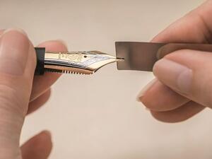 Montblanc presents the rare art of gold nib craftsmanship. 