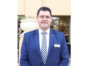 نادر نعمه مدير للأغذية والمشروبات في فندق وأجنحة هوثورن من ويندهام