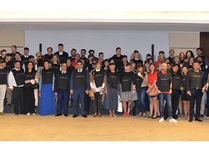 عشاء في الظلام