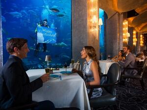 مطعم أوسيانو بمنتجع أتلانتس النخلة في دبي