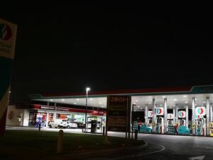 اينوك تحتفل بساعة الأرض 