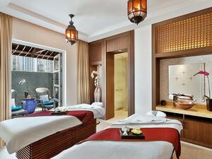 فندق الريتز-كارلتون، دبي