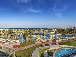 The Aqua Park synonymous with unparalleled excitement is built to accommodate 1,800 visitors. 