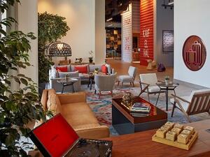 يجري العمل في الوقت الحالي على تطوير ستة فنادق أخرى تتميز بدورها بمواقعها الاستراتيجية في المدينة.