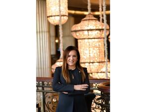 السيدة سونا شاه، مديرة التسويق والاتصالات