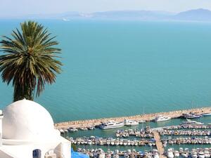 يقدم فندق فورسيزونز تونس إطلالة ساحرة على البحر الأبيض المتوسط.