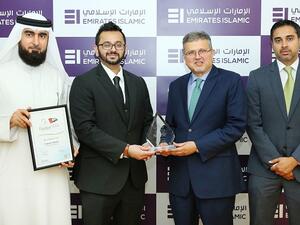 فاز الإمارات الإسلامي بجائزة أفضل تطبيق للخدمات المصرفية عبر الهواتف المتحركة.