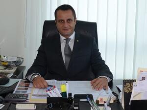 السيد ياسر موسى، مساعد المدير التنفيذي ومدير قسم المبيعات والتطوير