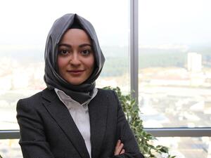 زينب توبالوغلو، الأستاذة المساعدة لمادة الاقتصاد