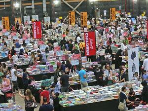 The exhibition drew more than 100,000 book buyers in one week.