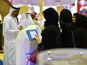 تلتزم دو بإلهام الشباب الإماراتي وتشجيعهم على دخول عالم التكنولوجيا عبر تزويدهم بفرصة عمل في كافة أقسام أعمالها الرئيسية.