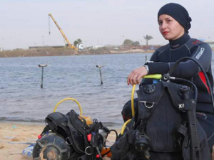 Bassant Al-Bestawi, the 26 years old Egyptian decided to go further, or as we can say, go deeper in the ocean, as she decided to work as a petroleum and mining engineer and underwater welding. (Al Ahram Weekly)