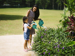 مبادرة نادي العصافير الصغار الفريدة هي جزء من برنامج "عائلة موڤنبيك" الذي أطلق حديثا، والمصمّم لمساعدة الأهل على التركيز على الأمور الأساسية، وهي استحداث ذكريات عائلية.