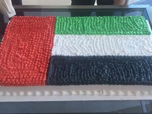 سيقام حفل تقطيع الكيك في نفس اليوم كجزء من الاحتفالات