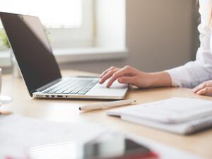 Three quarters of women (74%) believe that the labor laws in Jordan are fair to women. Only 13% of them believe labor laws aren’t fair. (File photo)